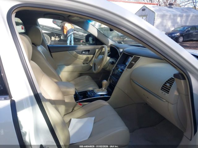 2017 INFINITI QX70 JN8CS1MU0HM141525 Photo 4