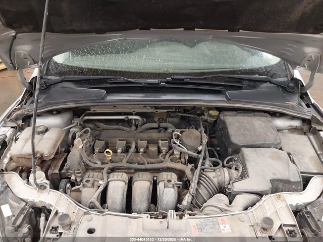 44045152 :رقم المزاد ، 1FADP3F26FL354867 vin ، 2015 Ford Focus Se مزاد بيع