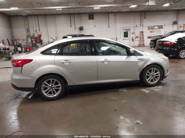 44045152 :رقم المزاد ، 1FADP3F26FL354867 vin ، 2015 Ford Focus Se مزاد بيع