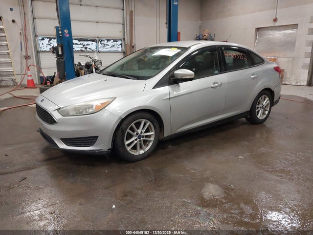 44045152 :رقم المزاد ، 1FADP3F26FL354867 vin ، 2015 Ford Focus Se مزاد بيع