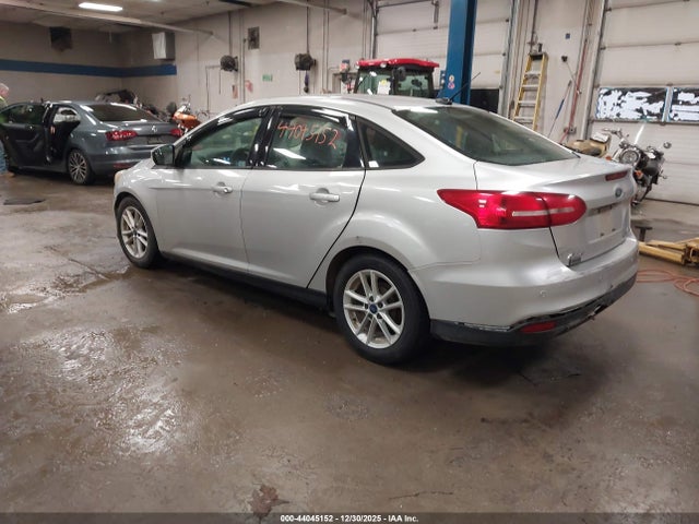 44045152 :رقم المزاد ، 1FADP3F26FL354867 vin ، 2015 Ford Focus Se مزاد بيع