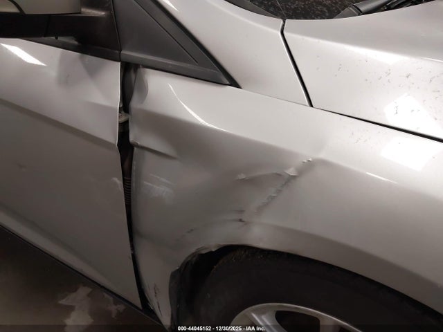 44045152 :رقم المزاد ، 1FADP3F26FL354867 vin ، 2015 Ford Focus Se مزاد بيع