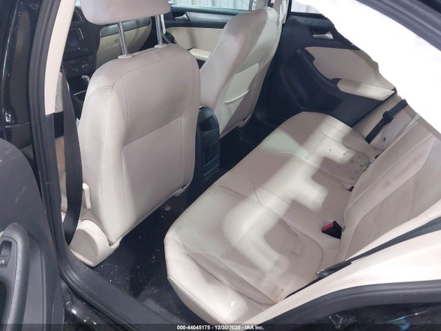 Продажа на аукционе авто 2017 Volkswagen Jetta 1.4t Se, vin: 3VWDB7AJ8HM208211, номер лота: 44045175
