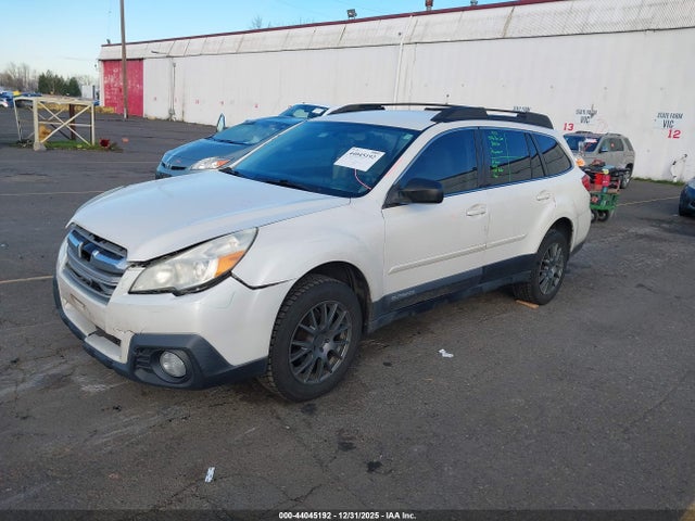 44045192 :رقم المزاد ، 4S4BRCAC4E3240470 vin ، 2014 Subaru Outback 2.5i مزاد بيع