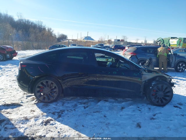 Продажа на аукционе авто 2022 Tesla Model 3 Performance Dual Motor All-wheel Drive, vin: 5YJ3E1EC5NF143994, номер лота: 44045205