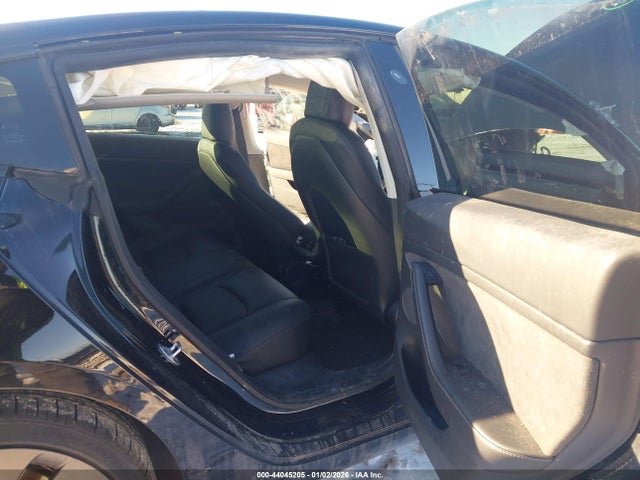 Продажа на аукционе авто 2022 Tesla Model 3 Performance Dual Motor All-wheel Drive, vin: 5YJ3E1EC5NF143994, номер лота: 44045205
