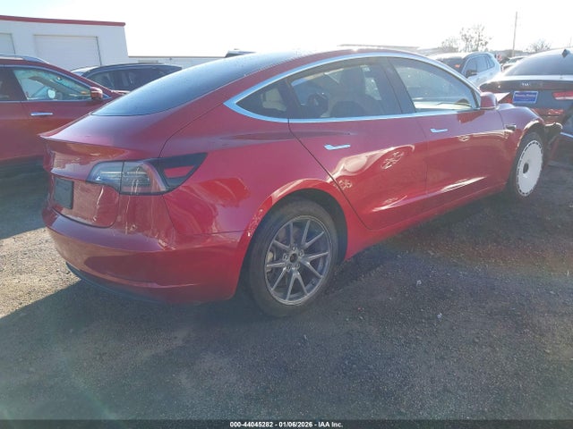 44045282 :رقم المزاد ، 5YJ3E1EA2LF615032 vin ، 2020 Tesla Model 3 Standard Range Plus Rear-wheel Drive/standard Range Rear-wheel Drive مزاد بيع