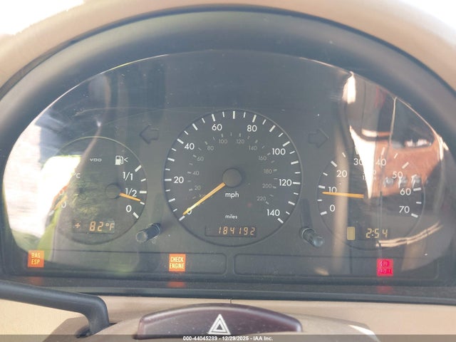 2000 Mercedes-benz Ml 320 მანქანა იყიდება აუქციონზე, vin: 4JGAB54E3YA160182, აუქციონის ნომერი: 44045289