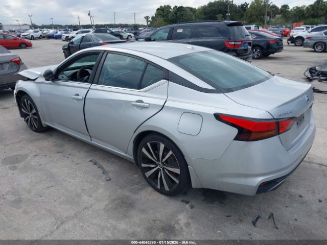 2019 NISSAN ALTIMA 1N4BL4CV3KN329043 Photo 2