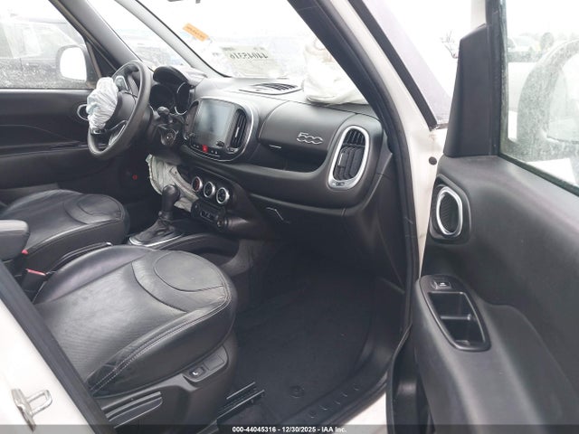 2018 FIAT 500L ZFBCFADH5JZ041547 Photo 4