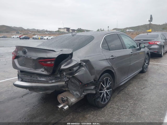 4T1G11AKXNU681555 Toyota CAMRY SE