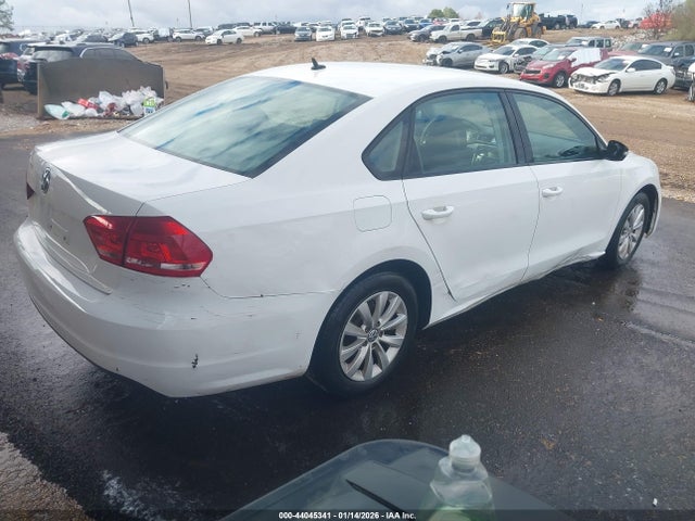 2013 VOLKSWAGEN PASSAT 1VWAP7A31DC116519 Photo 3