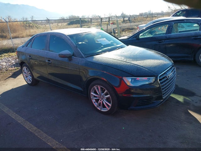 2015 AUDI A3 WAUAJGFF0F1077313 Photo 0