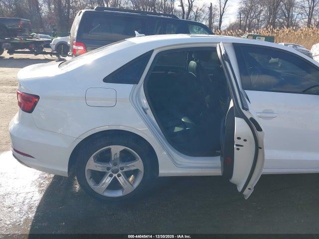 2017 AUDI A3 WAUB8GFF9H1056527 Photo 7