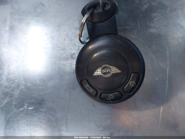 2008 MINI COOPER WMWMF33548TU67650 Photo 10