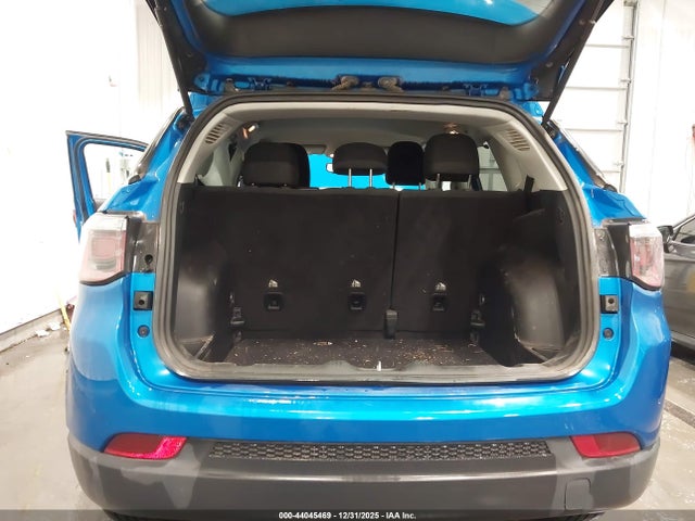 3C4NJCAB5JT286081 Jeep Compass Sport Fwd