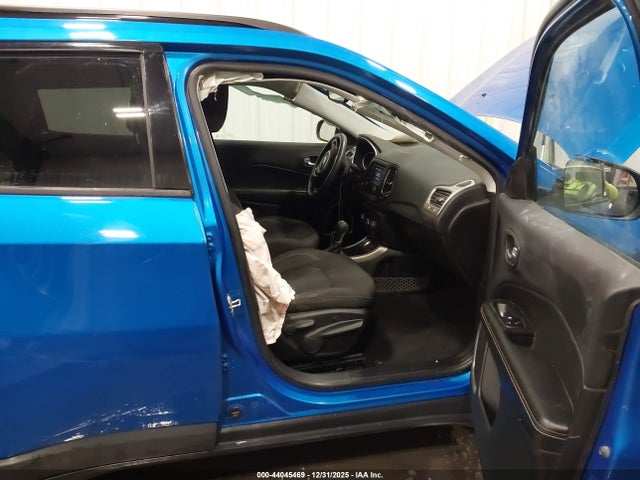 3C4NJCAB5JT286081 Jeep Compass Sport Fwd