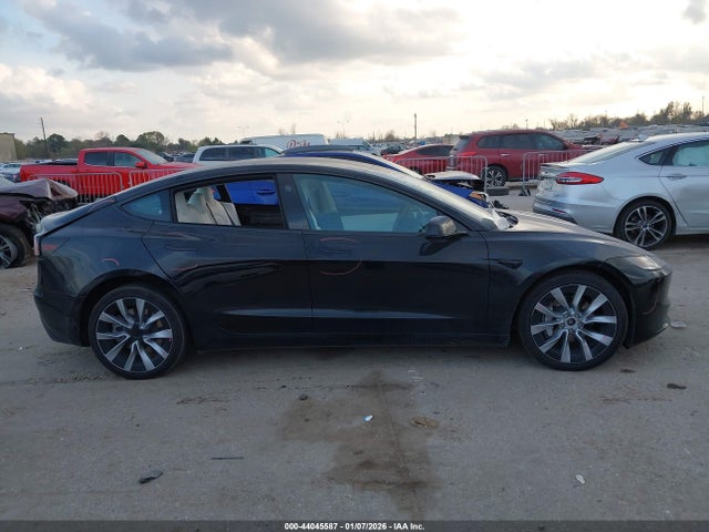 Продаж на аукціоні авто 2024 Tesla Model 3 Long Range Dual Motor All-wheel Drive, vin: 5YJ3E1EB2RF794562, номер лоту: 44045587