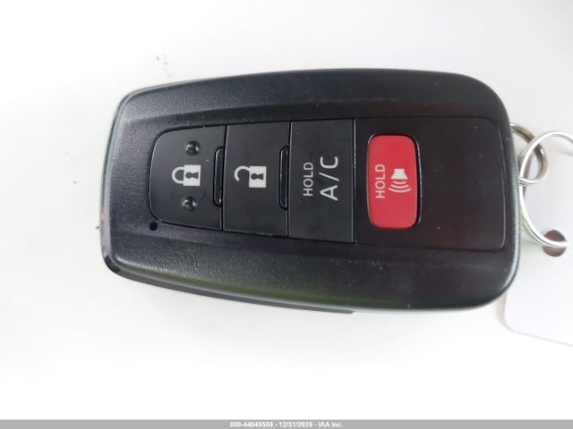JTDKAMFP6N3223876 Toyota Prius Prime Xle