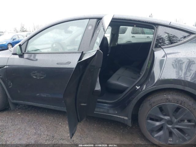 2024 TESLA MODEL Y 7SAYGDEE9RF152953 Photo 7