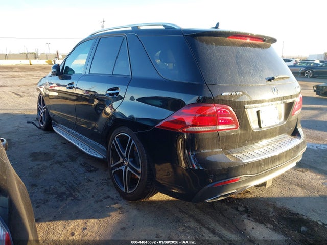 2018 MERCEDES-BENZ AMG GLE 43 4JGDA6EB6JB127185 Photo 2