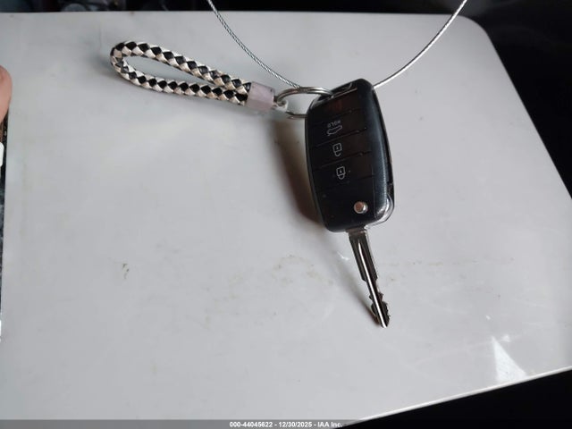 3KPFK4A7XJE182161 KIA FORTE LX