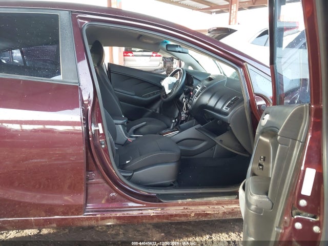 3KPFK4A7XJE182161 KIA FORTE LX