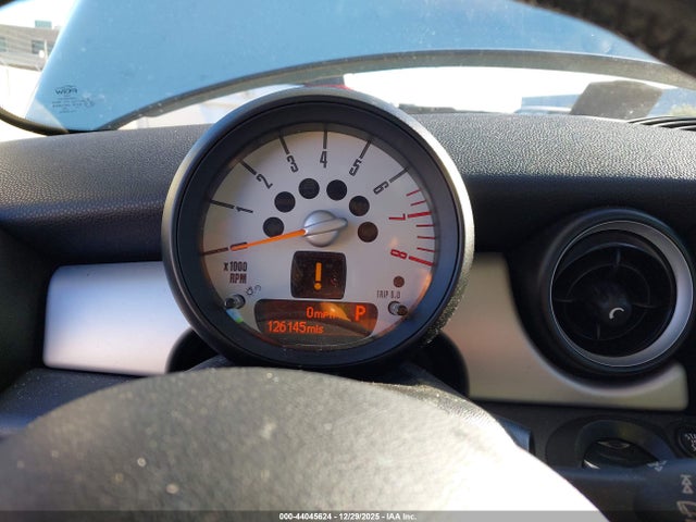 2011 MINI COOPER WMWSU3C54BT096980 Photo 6