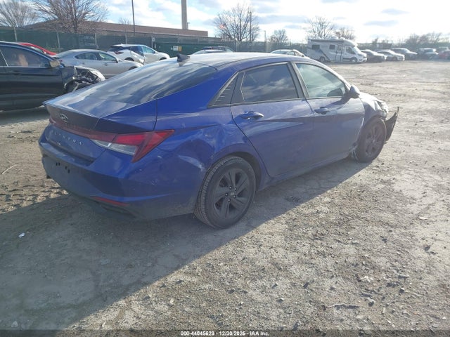 KMHLM4AG1MU117679 Hyundai ELANTRA SEL