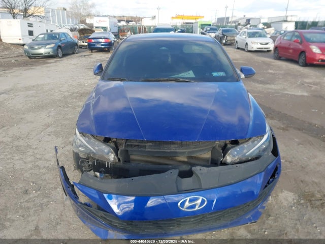 KMHLM4AG1MU117679 Hyundai ELANTRA SEL