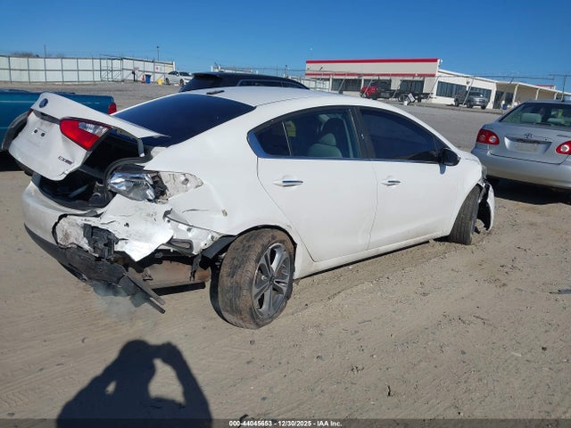2016 KIA FORTE KNAFZ4A81G5616649 Photo 3