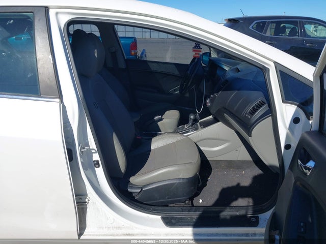 2016 KIA FORTE KNAFZ4A81G5616649 Photo 4