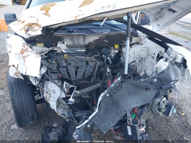1C4NJRFB9ED713155 Jeep Patriot Latitude