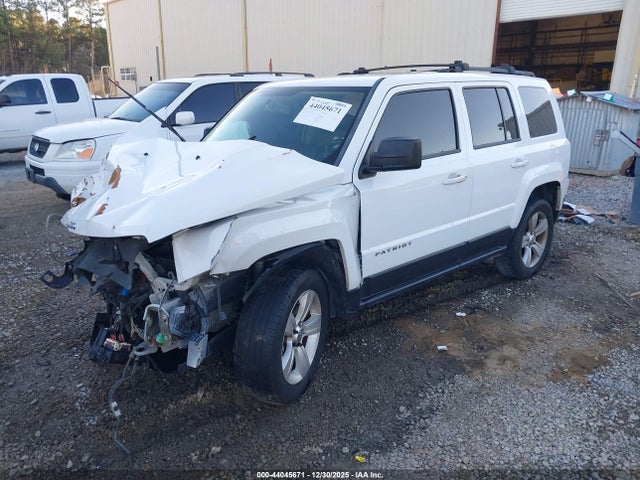1C4NJRFB9ED713155 Jeep Patriot Latitude