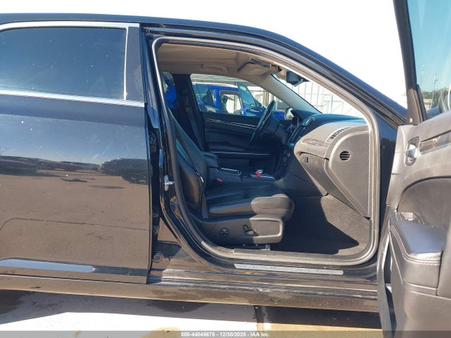Продажа на аукционе авто 2019 Chrysler 300 Limited, vin: 2C3CCAEG8KH577491, номер лота: 44045675