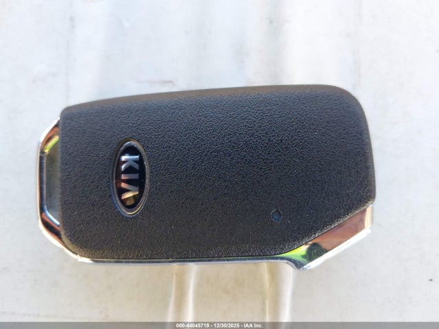 KNDCB3LC0L5375148 KIA Niro Lxs
