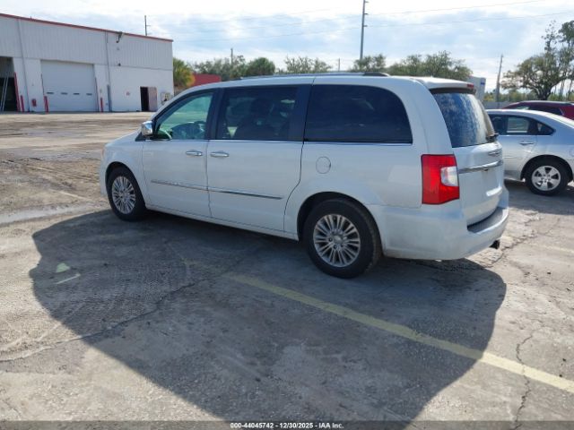 2014 CHRYSLER TOWN & COUNTRY 2C4RC1GGXER407733 Photo 2