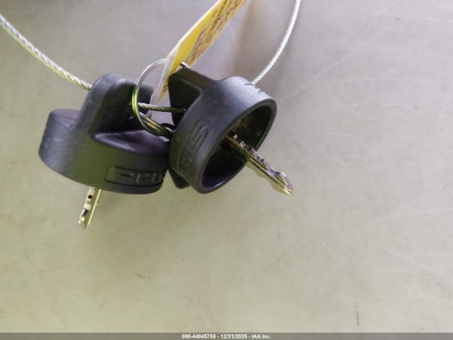 2022 POLARIS RZR 3NSM4E924NF356563 Photo 10