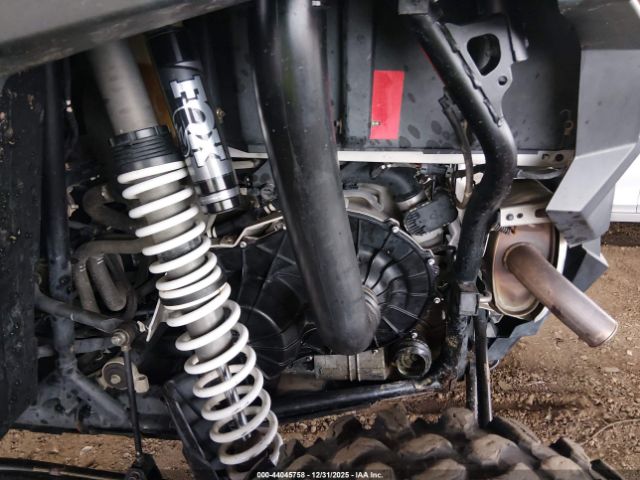 2022 POLARIS RZR 3NSM4E924NF356563 Photo 8