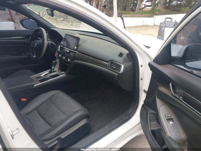 1HGCV1F36KA131518 Honda Accord Sport