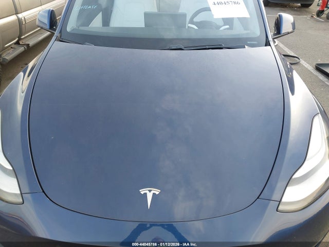 Продажа на аукционе авто 2020 Tesla Model Y Long Range Dual Motor All-wheel Drive, vin: 5YJYGDEE1LF056142, номер лота: 44045786