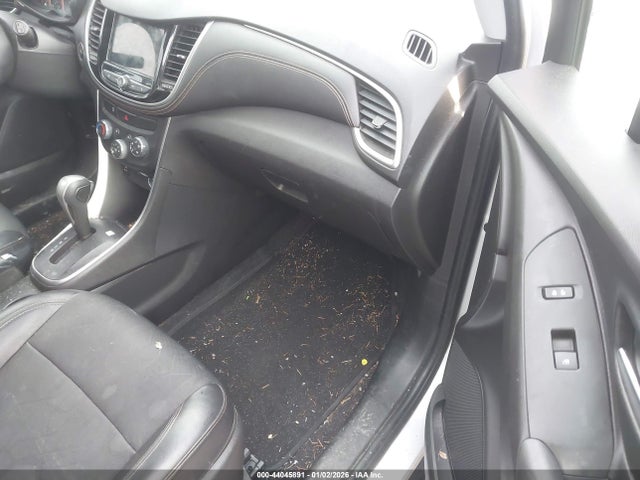 KL7CJLSB5JB650942 Chevrolet Trax Lt