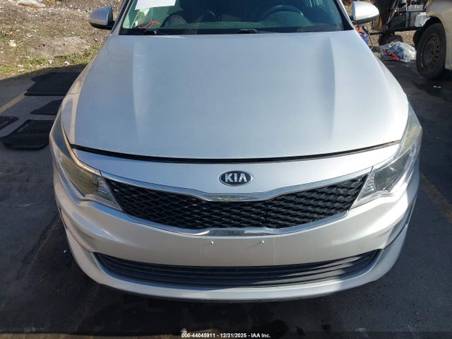 5XXGT4L38JG180296 KIA Optima Lx