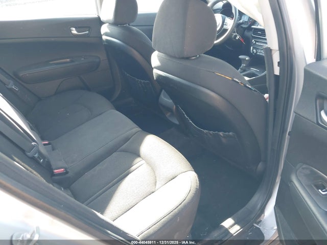 5XXGT4L38JG180296 KIA Optima Lx