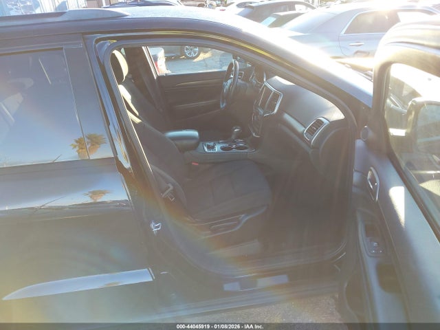 1C4RJFAG9JC477187 Jeep Grand Cherokee Upland 4x4