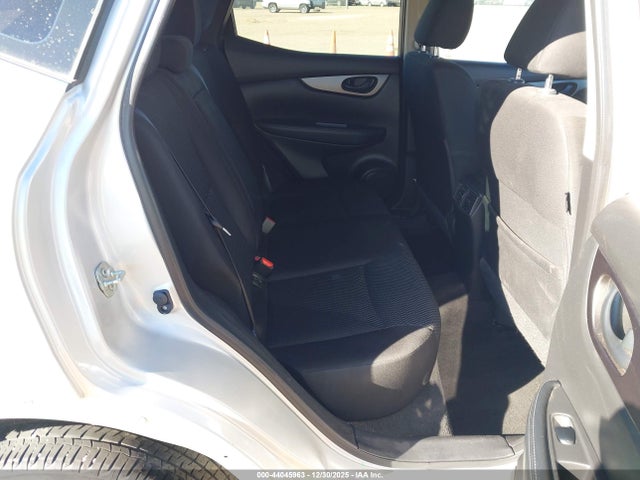 JN1BJ1CP6KW220010 Nissan Rogue Sport S