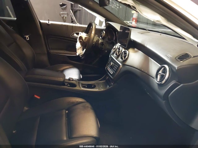 2019 Mercedes-benz Cla 250 4matic მანქანა იყიდება აუქციონზე, vin: WDDSJ4GB2KN728029, აუქციონის ნომერი: 44046048