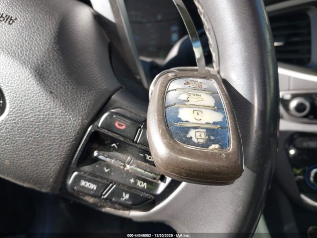2017 HYUNDAI IONIQ HYBRID KMHC75LC9HU028715 Photo 10