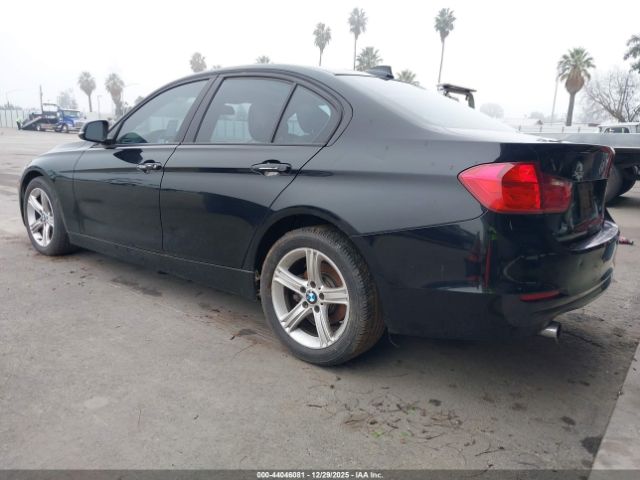2013 BMW 320I WBA3C3C56DF981240 Photo 2