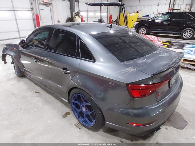 2019 AUDI RS 3 WUABWGFF0KA905933 Photo 2